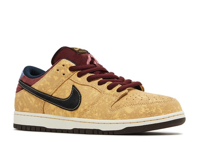 Nike SB Dunk Low 'City of Cinema'